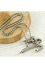 Karateci Metal Kolye-Gümüş Rengi