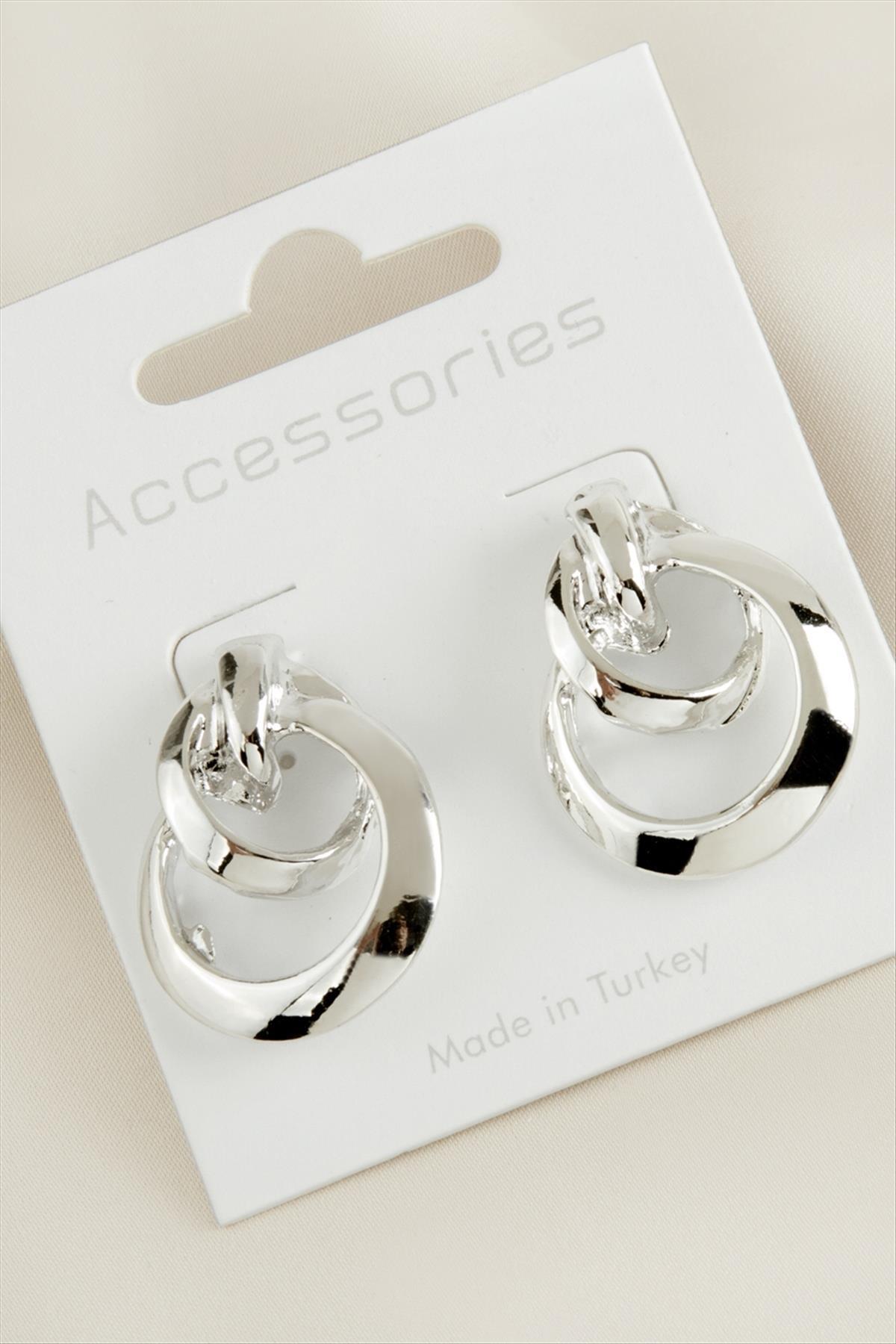 1201221_Halka-Orgulu-Yeni-Sezon-Metal-Kupe-259a.jpg Halka Örgülü Yeni Sezon Metal Küpe-Gümüş Rengi - Görsel 1