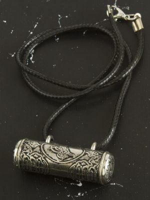 Boru Cevşen Deri Kordonlu Kolye-Gümüş Rengi