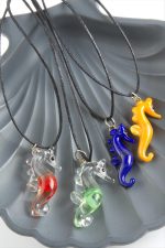 Deniz Atı Cam Kolye-Renkli - Görsel 3