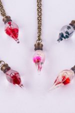 Sulu Çiçek Fanus Canlı Kolye-Antik - Görsel 2