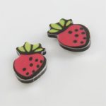 Çilek Mıknatıslı Plastik Çocuk Küpesi-Kırmızı