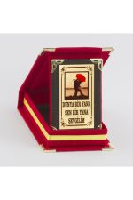 Dünya Bir Yana Sen Bir Yana Sevgilim Plaketi-Kırmızı