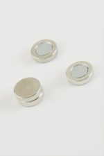 Yuvarlak Mıknatıslı Küpe-Gümüş Rengi