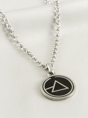 Üçgen Erkek Kolye-Gümüş Rengi