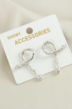 Oval Yeni Sezon Damla Taşlı Küpe-Gümüş Rengi - Görsel 2