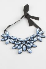 Çiçek Taşlı Yaka Kolye-Antrasit