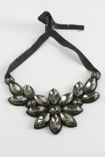 Çiçek Taşlı Yaka Kolye-Antrasit - Görsel 2