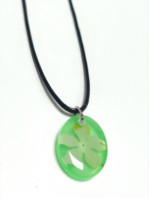 Kartopu Çiçeği Oval Epoksi Kolye-Yeşil