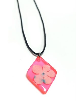 Kartopu Çiçeği Baklava Dilimli Epoksi Kolye-Açık Pembe