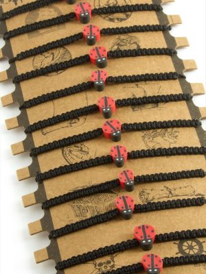 Uğur Böceği Makrome Örgülü Bileklik-Siyah