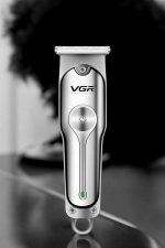 Tıraş Makinesi Güçlü Motor Şarjlı Uzun Pil Ömürlü