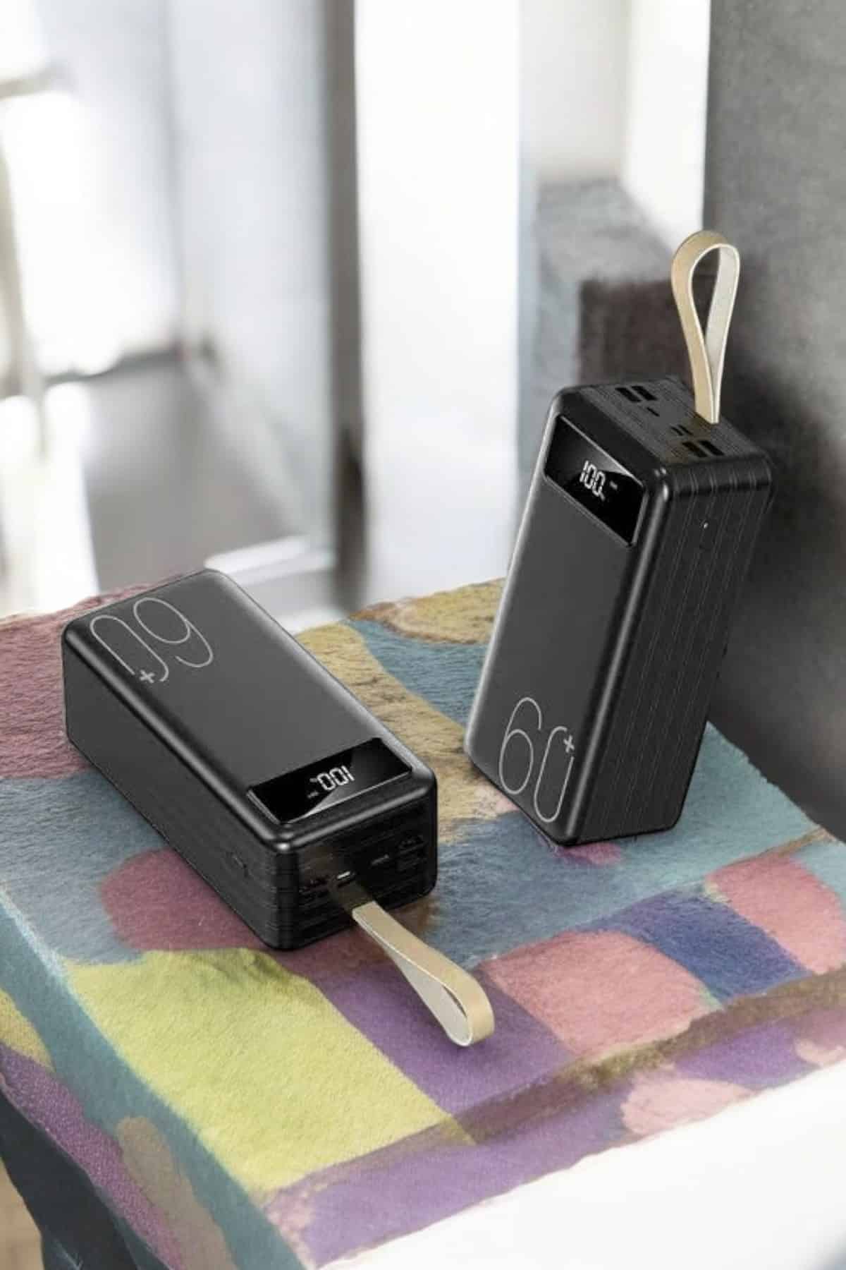 1215925_WhatsApp-Gorsel-2025-01-11-saat-02.22.30_32fd3d0a-Photoroom.jpg Powerbank 60.000 MAH 4 Portlu Uzun Şarj Süreli Dijital Göstergeli - Görsel 4