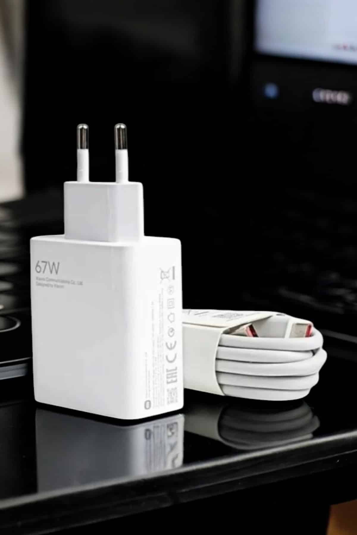 1215962_WhatsApp-Gorsel-2025-01-08-saat-23.32.16_76bf6be7-Photoroom.jpg 67W Şarj Aleti Turbo Hızlı Type-C Şarj - Görsel 2