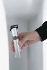 4 Taraklı Profesyonel Şarjlı Saç ve Sakal Kesme Tıraş Makinesi Seti - Görsel 4