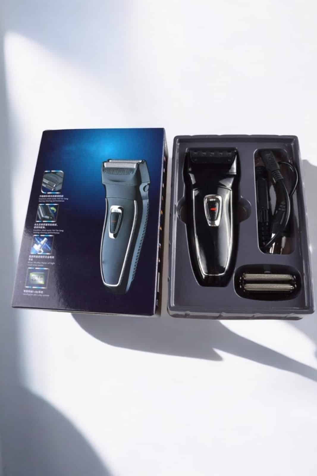 1216215_WhatsApp-Gorsel-2024-12-26-saat-19.21.50_d8a17f22.jpg Profesyonel Erkeklere Özel Kişisel Bakım İçin Çok Yönlü Tıraş Çözümü - Görsel 2