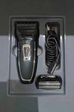 Şarjlı Paslanmaz Çelik Bıçaklı ve Kablosuz Saç Sakal Tıraş Makinesi - Görsel 4