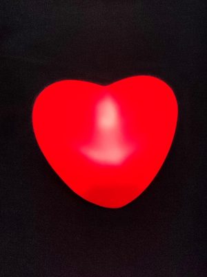 Işıklı Kırmızı Kalp Led Lamba 7 cm-Kırmızı