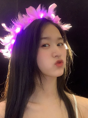 Led Işıklı Rengarenk Yanan 3 Fonksiyonlu Otrişli Parti Tacı Pembe Renk 12x12 cm