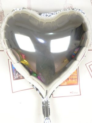 Kalp Uçan Balon Folyo Gümüş 80 cm 32 inç