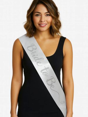 Beyaz Saten Üzerine El Yazısı İtalik Gümüş Bride To Be Kuşağı 10 cm Genişlik