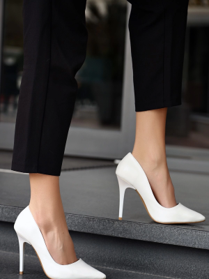 Hillar Beyaz Cilt Stiletto Ayakkabı (Numara: 40)