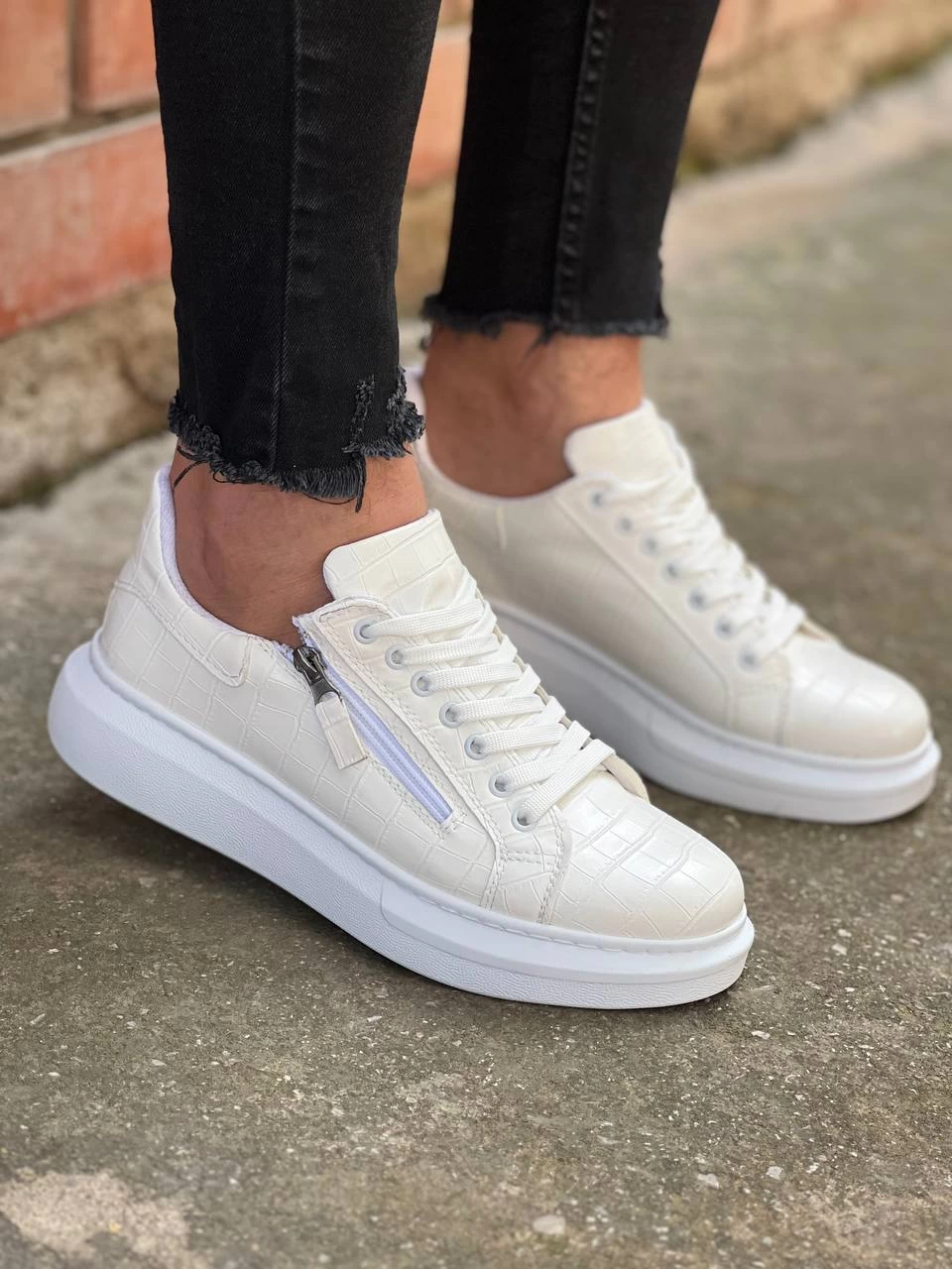 1228116_kb-309-beyaz-fermuar-ve-bagcikli-gunluk-erkek-ayakkabi-382285413-sw960sh1280.png Kb-309 Kuback Beyaz Fermuar Ve Bağcıklı Günlük Erkek Ayakkabı (Numara: 43) - Görsel 3