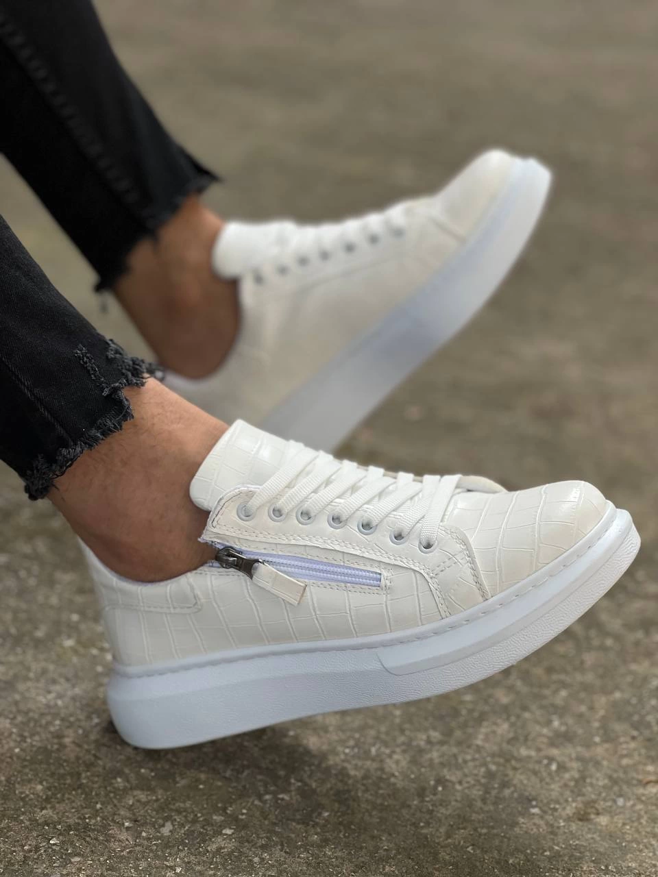 1228119_kb-309-beyaz-fermuar-ve-bagcikli-gunluk-erkek-ayakkabi-219853368-sw960sh1280.png Kb-309 Kuback Beyaz Fermuar Ve Bağcıklı Günlük Erkek Ayakkabı (Numara: 40) - Görsel 2