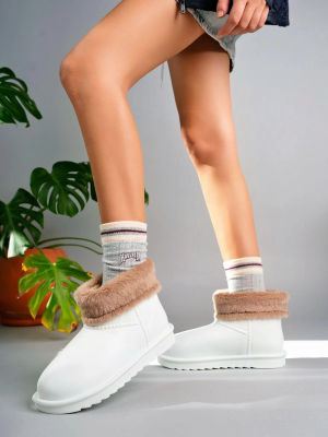 Mordi Beyaz Oval Burunlu Su Geçirmez İçi Kürklü  Bot (Numara: 36)