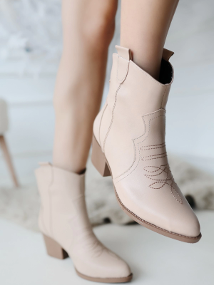 Akver Nude Cilt Topuklu Bot (Numara: 39)