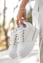 Lulu Beyaz Cilt Bağcıklı Spor Ayakkabı (Numara: 36)