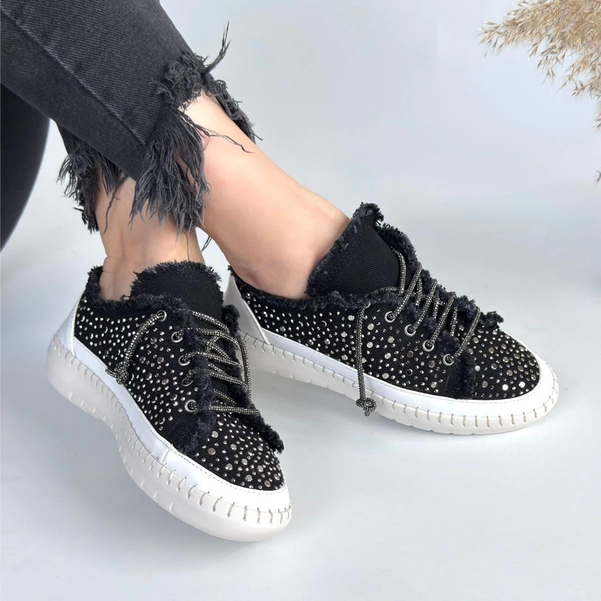 1229833_guja-siyah-kot-bagcikli-spor-ayakkabi-588566316-sw1200sh1200.png Guji Siyah Kot Bağcıklı Spor Ayakkabı (Numara: 37) - Görsel 5