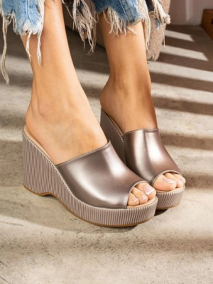 Tlay Platin Cilt Dolgu Topuk Terlik (Numara: 40)