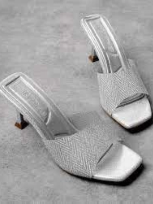 Luart Platin Simli Topuklu Terlik (Numara: 36)