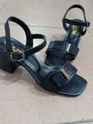 Ruty Siyah Cilt Topuklu Ayakkabı (Numara: 39)