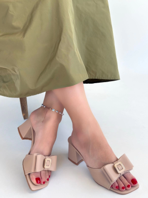 Veor Nude Cilt Topuklu Terlik (Numara: 38)