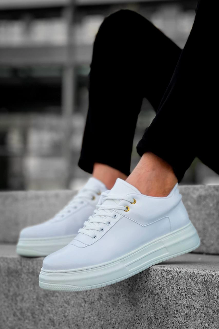 1231990_kb-x20-kuback-beyaz-cilt-gunluk-erkek-ayakkabi-121003799-sw853sh1280.png Kb-X20 Kuback Beyaz Cilt Günlük Erkek Ayakkabı (Numara: 43) - Görsel 1