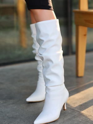 Zelya Beyaz Cilt Topuklu Çizme (Numara: 38)