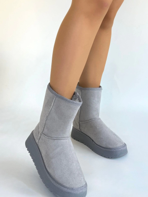 Sophia Gri Süet Bot (Numara: 39)