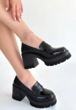 Janes Siyah Rugan Dolgu Topuk Ayakkabı (Numara: 40)