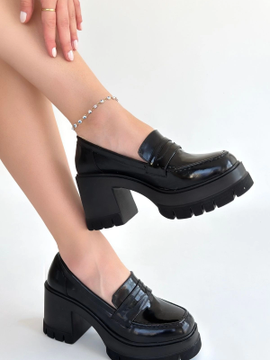 Janes Siyah Rugan Dolgu Topuk Ayakkabı (Numara: 40)