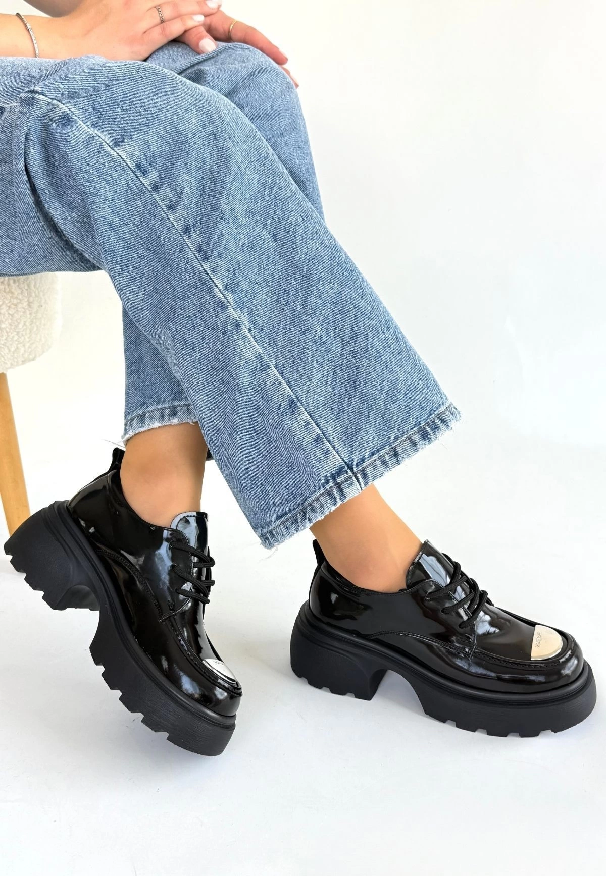 1232259_kiya-siyah-rugan-dolgu-topuk-oxford-ayakkabi-226863977-sw1200sh1736.png Kiya Siyah Rugan Dolgu Topuk Oxford Ayakkabı (Numara: 36) - Görsel 2