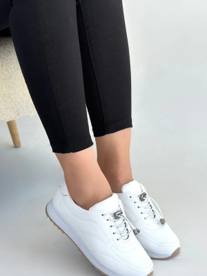 Finna Beyaz Cilt Bağcıklı Spor Ayakkabı (Numara: 37)