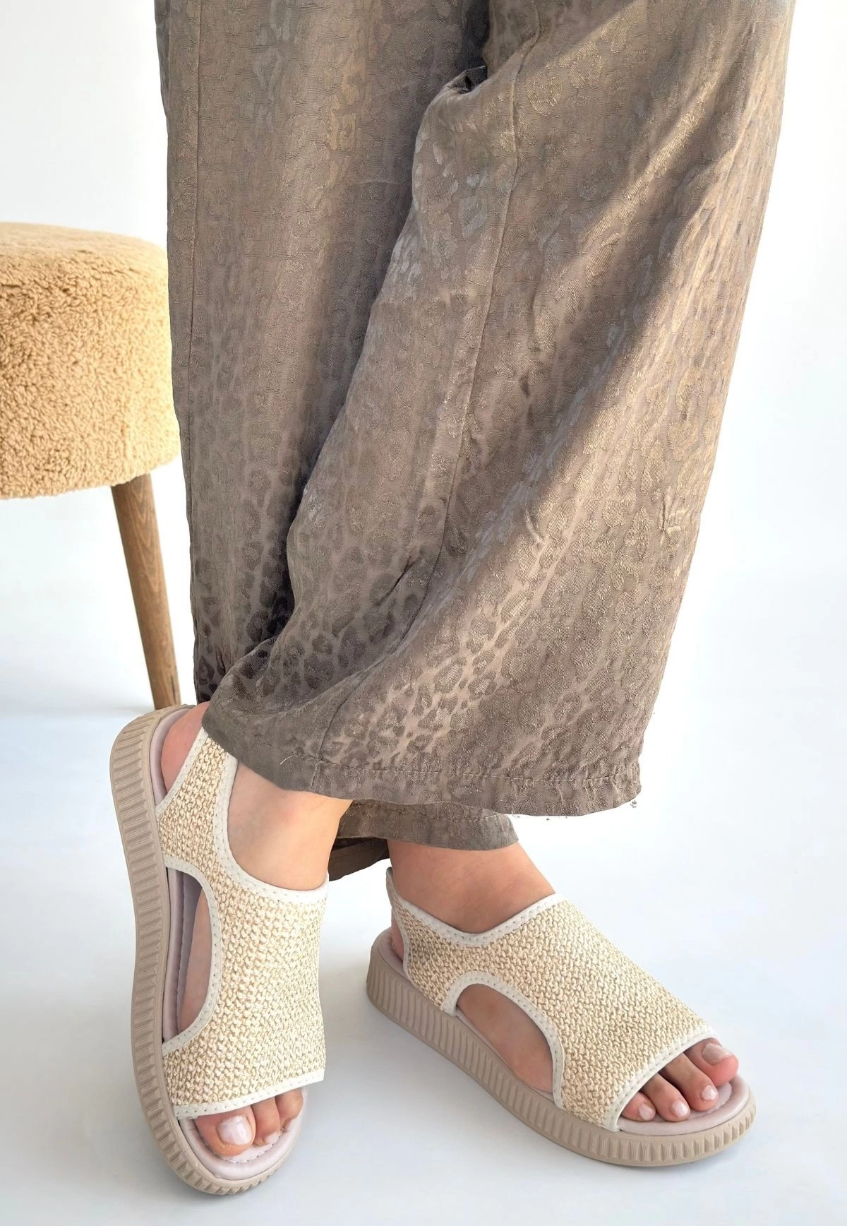 1232414_wayi-bej-hasir-cilt-sandalet-247293714-sw1200sh1736.png Wayi Bej Hasır Cilt Sandalet (Numara: 37) - Görsel 2