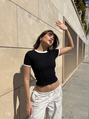 Yaka Kol Garnili Ön Parçalı Bluz Siyah (Beden: M)