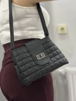 Kapaklı Kapitone Siyah Cilt Çanta (Beden: Standart)