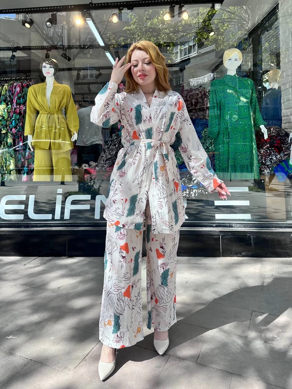 1233319_ceketli-baskili-takim-86359657-sw960sh1280.png Ceketli Baskılı Takım Beyaz (Beden: S) - Görsel 3