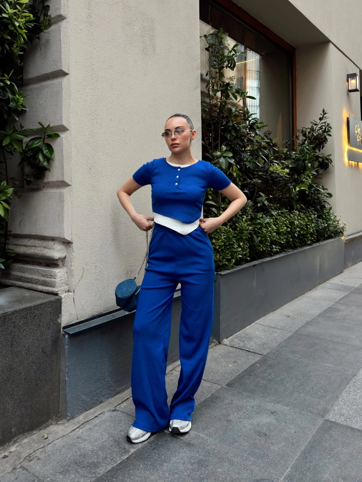 1233591_dugme-yakali-saks-alt-ust-takim-s3943-81472611-sw1200sh1600.png Düğme Yakalı Saks Alt Üst Takım S3943 (Beden: L) - Görsel 7