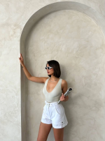 Kemer Detaylı Gabardin Şort Beyaz S25289 (Beden: M) - Görsel 4