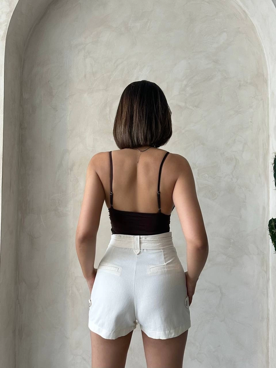 1233880_kemer-detayli-gabardin-sort-krem-s25289-18055323-sw960sh1280.png Kemer Detaylı Gabardin Şort Krem S25289 (Beden: M) - Görsel 3